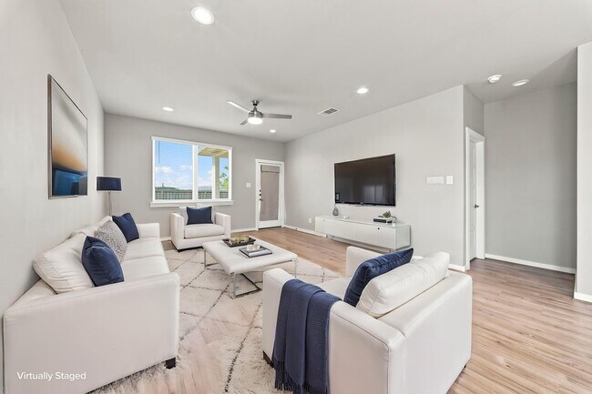 Foto del edificio - 2807 Chancery Summit Ct