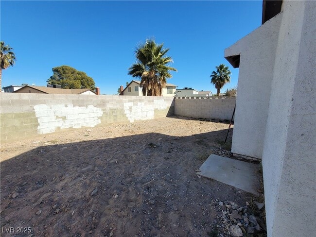 Building Photo - 7324 Empress Dr