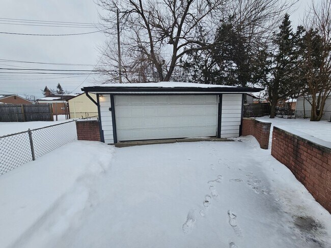 Foto del edificio - Updated Brick Ranch