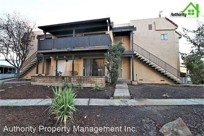 Building Photo - 549 Loma St