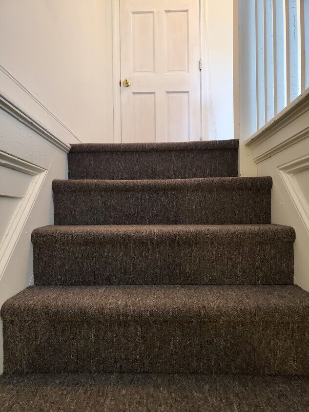 Foto principal - 416 Old Stratfield Rd