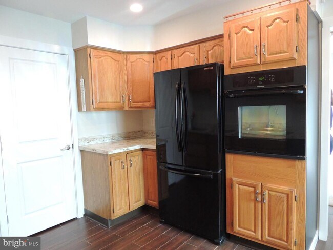Foto del edificio - 612 N Shady Retreat Rd