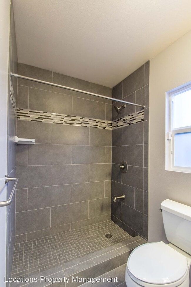 Building Photo - 2 br, 1 bath House - 2438 10th Avenue