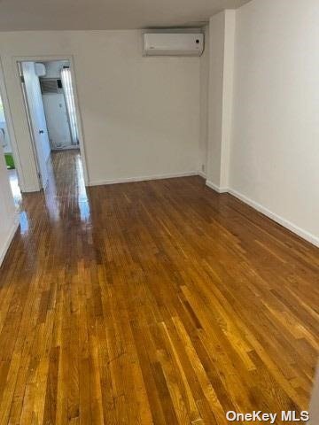 Foto del edificio - 240-25 68th Ave