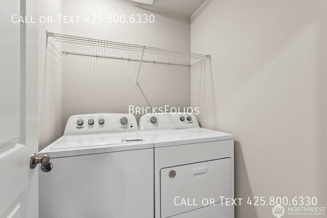 Building Photo - 1402 SW Pendleton Way