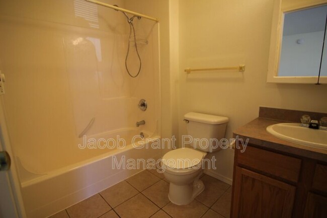 Building Photo - 1378 Curlew Dr
