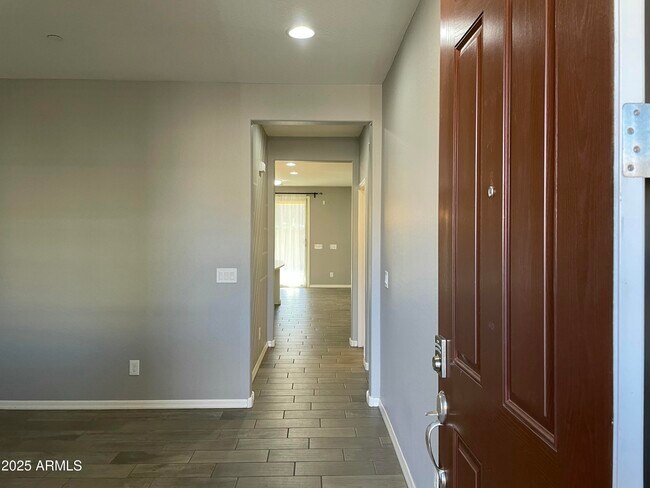 Foto del edificio - 1657 N 212th Dr