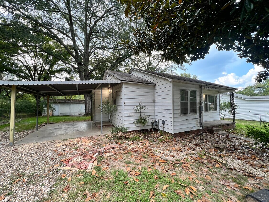 Foto principal - 630 Hoover St