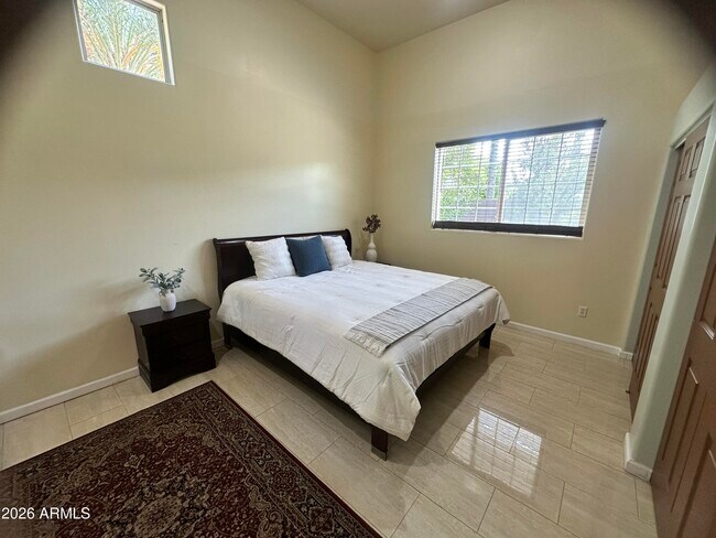 Foto del edificio - 291 S Park Grove Ln