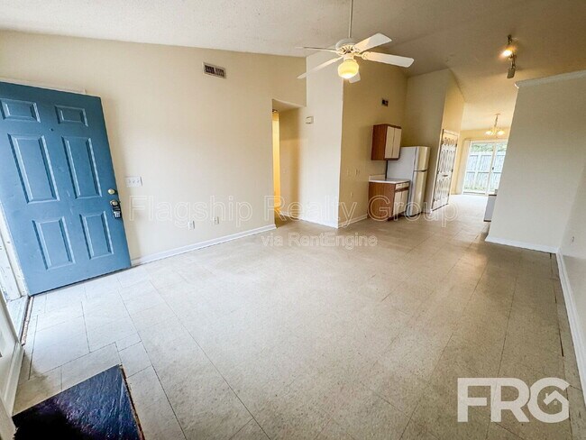 Building Photo - 3313 Parkway Ct