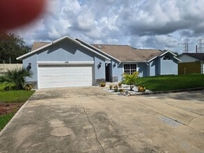 Building Photo - 348 Lake Crescent Dr