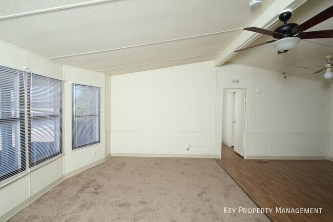 Building Photo - 5964 Shenandoah Ave