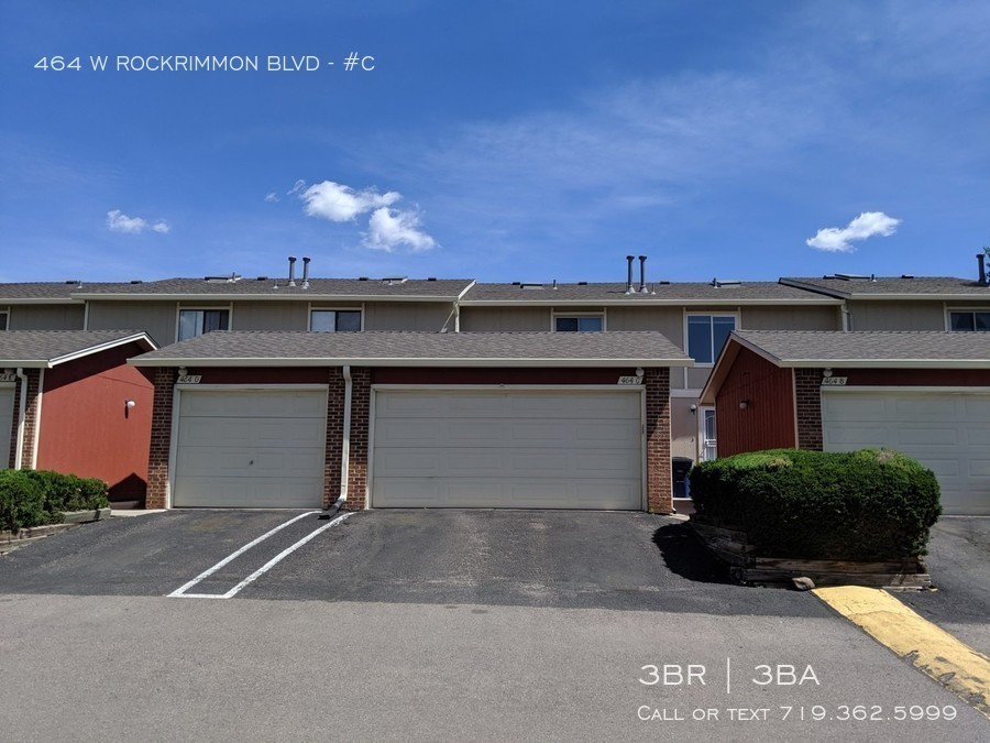 Foto principal - Well maintained, updated Rockrimmon Townhome!