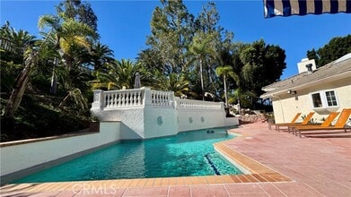 Building Photo - 141 S Peralta Hills Dr