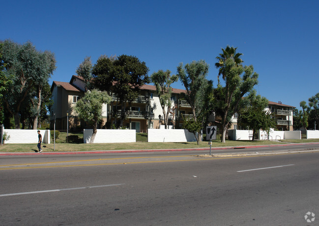 Building Photo - Casa Colina Del Sol  