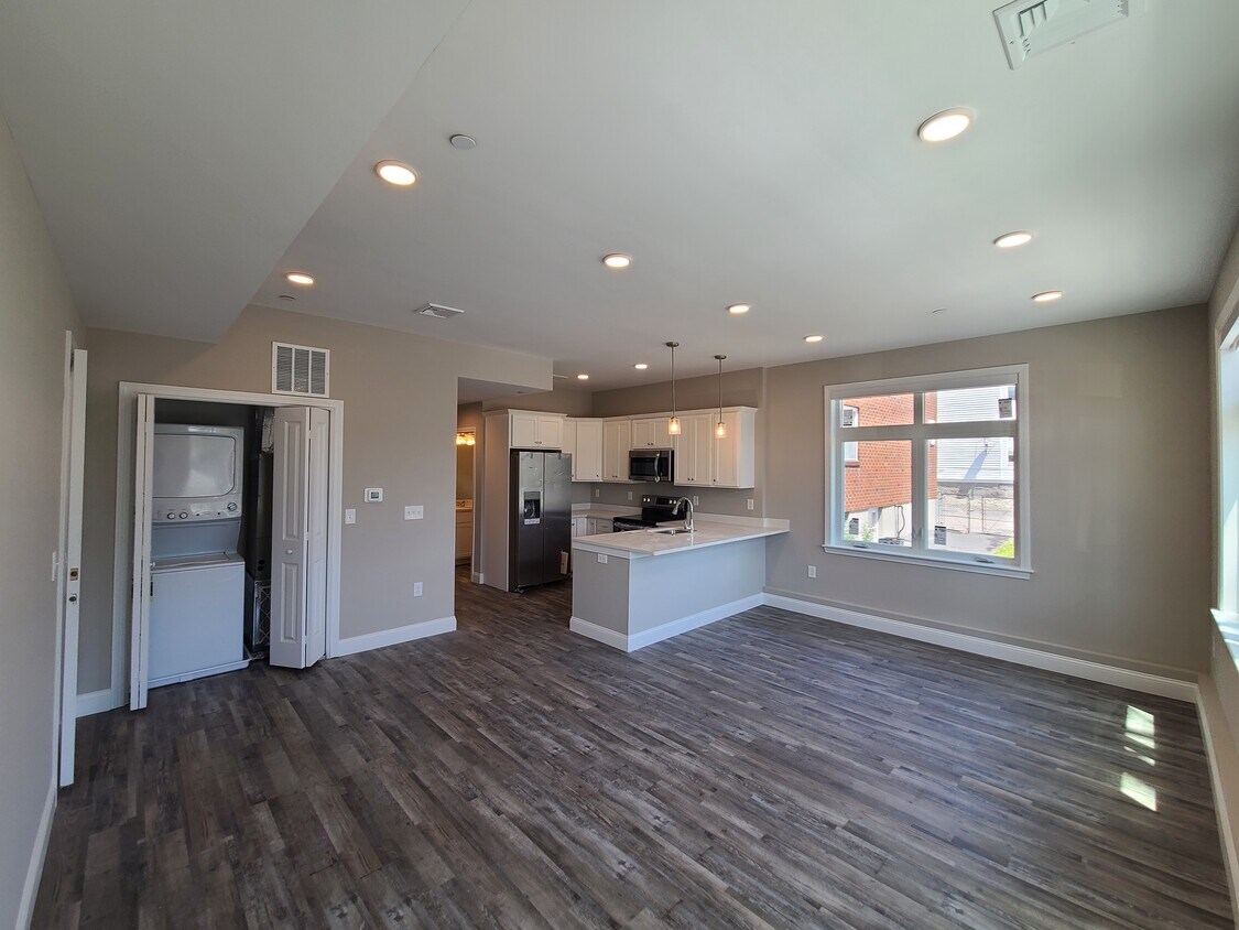 92 Sagamore St Unit 3, Quincy, MA 02171 Apartments in Quincy, MA