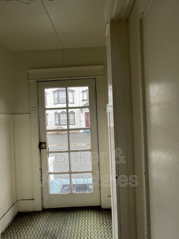 Building Photo - 426 Humboldt St