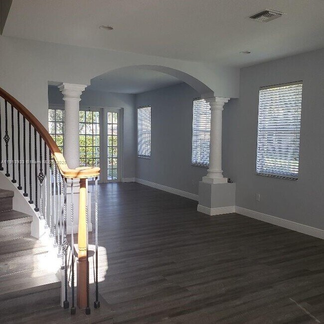 Foto del edificio - 6506 Marbletree Ln