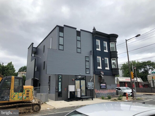 Building Photo - 2062 N 2nd St