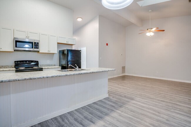 Foto del edificio - Mockingbird Garden Apartments