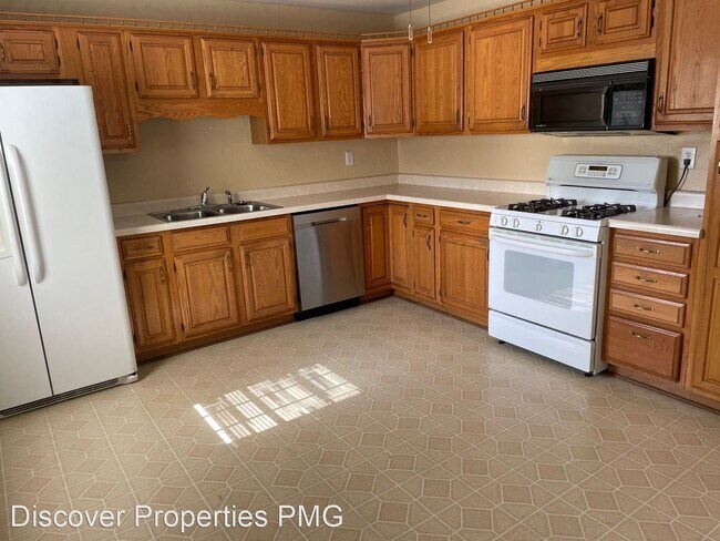 Foto del edificio - 3 br, 1 bath House - 8237 E Laughlin Dr