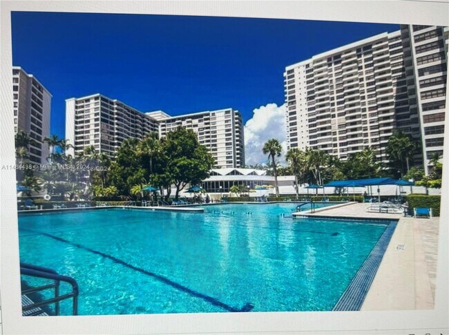 Building Photo - 500 Three Islands Boulevard