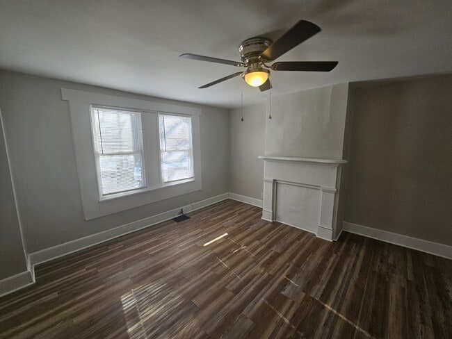 Foto del edificio - 821 Herman Ave