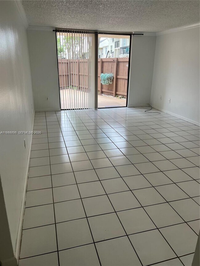 Foto del edificio - 8307 SW 142nd Ave