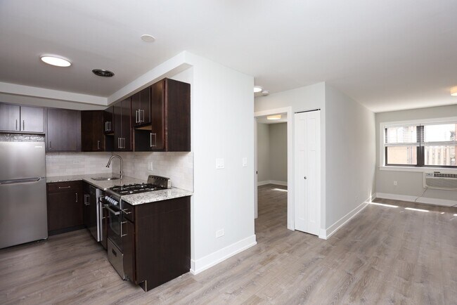 Foto del edificio - 448 W Barry Ave
