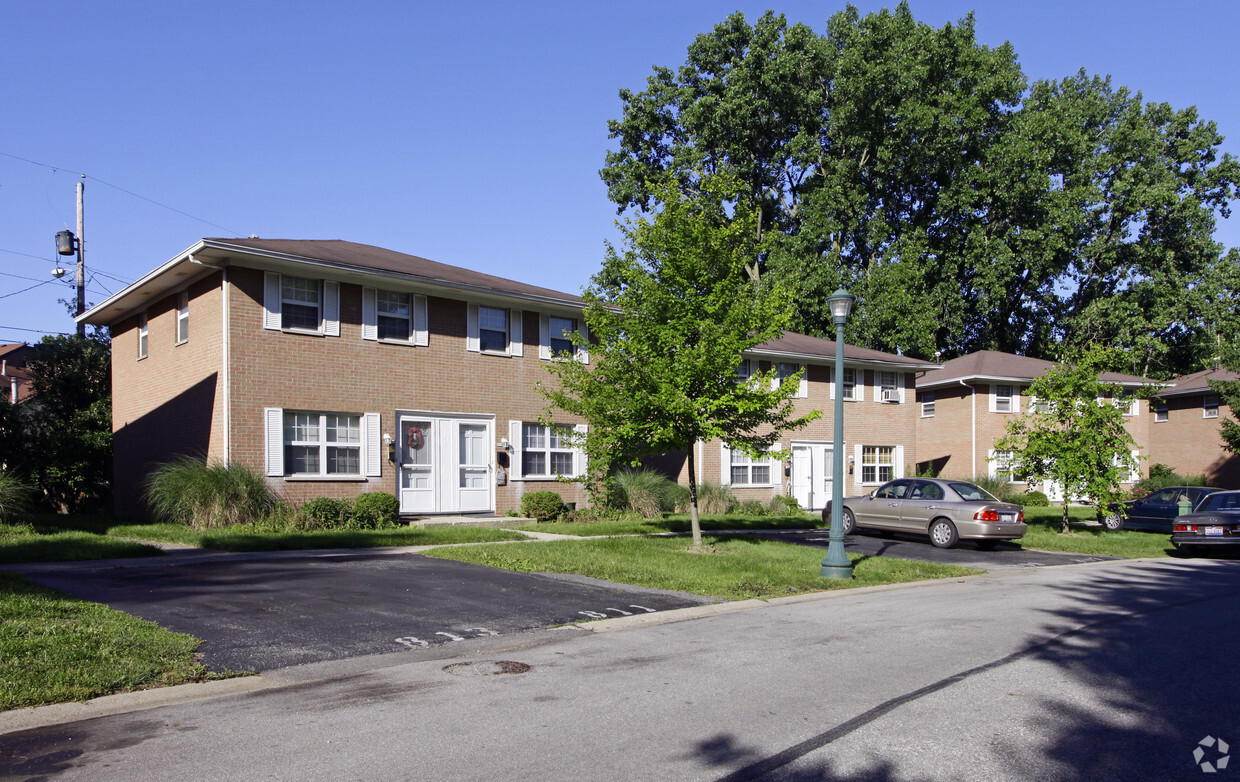 Primary Photo - Sheridan Park Court Apartments