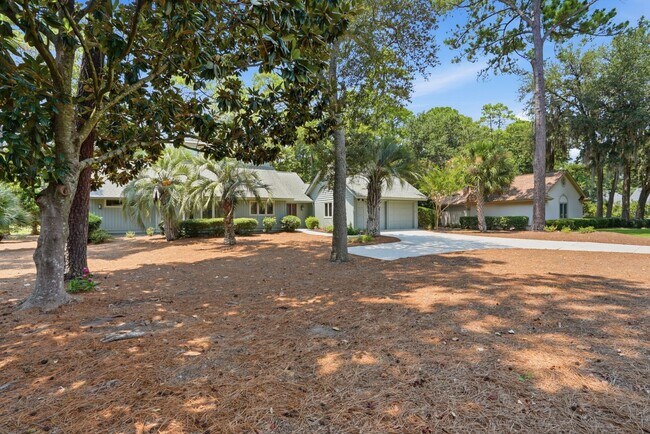 Foto del edificio - Enjoy Lowcountry living in this beautifully updated 3-Bed, 2-Bath home in Moss Creek!