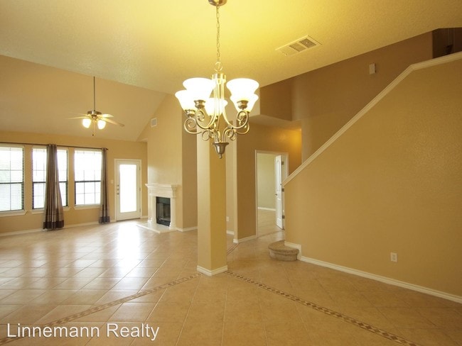 Building Photo - 4 br, 2.5 bath House - 2806 Scottsdale Drive