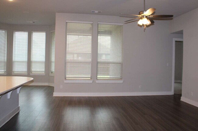 Foto del edificio - 3104 Armstrong Ave