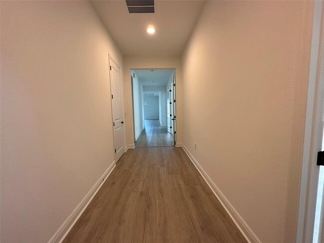 Building Photo - 15095 Mayberry Dr
