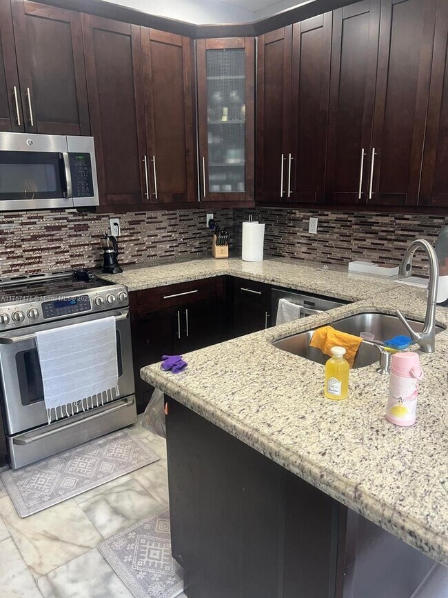 Foto del edificio - 4301 SW 160th Ave