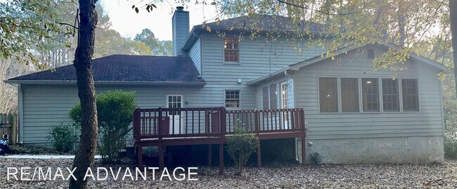 Building Photo - 3 br, 2.5 bath House - 220 Mimosa Dr