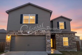 Building Photo - 105 Pettigrew Ct