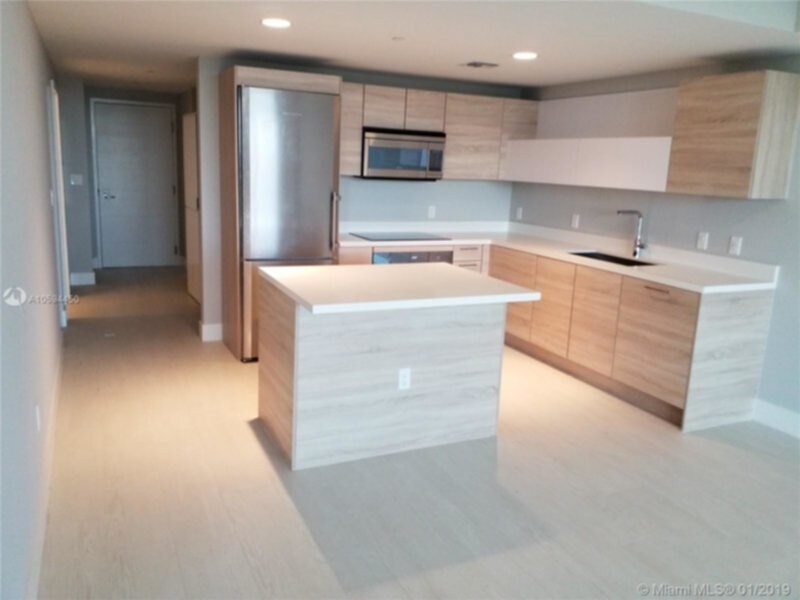 Primary Photo - 16835 Biscayne Blvd