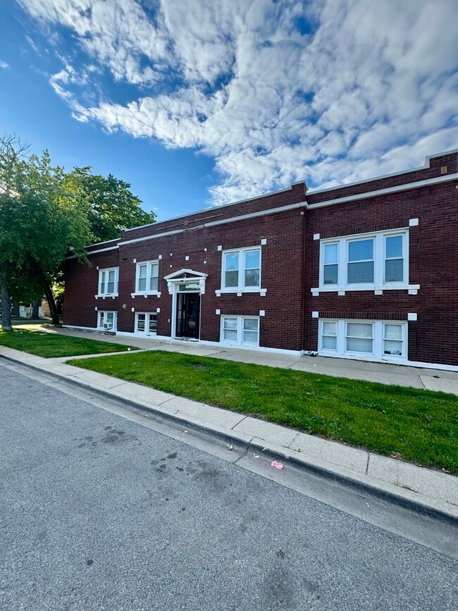 Foto del edificio - 2345 Cuyler Ave