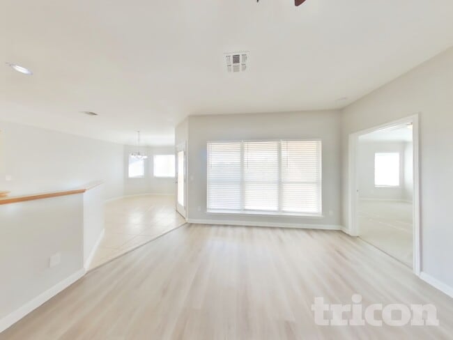 Foto del edificio - 2164 Bentwood Dr