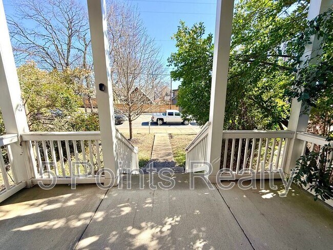 Foto del edificio - 2209 10th Ave S