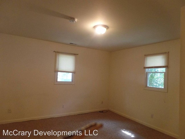 Building Photo - 1211 N Glendale St