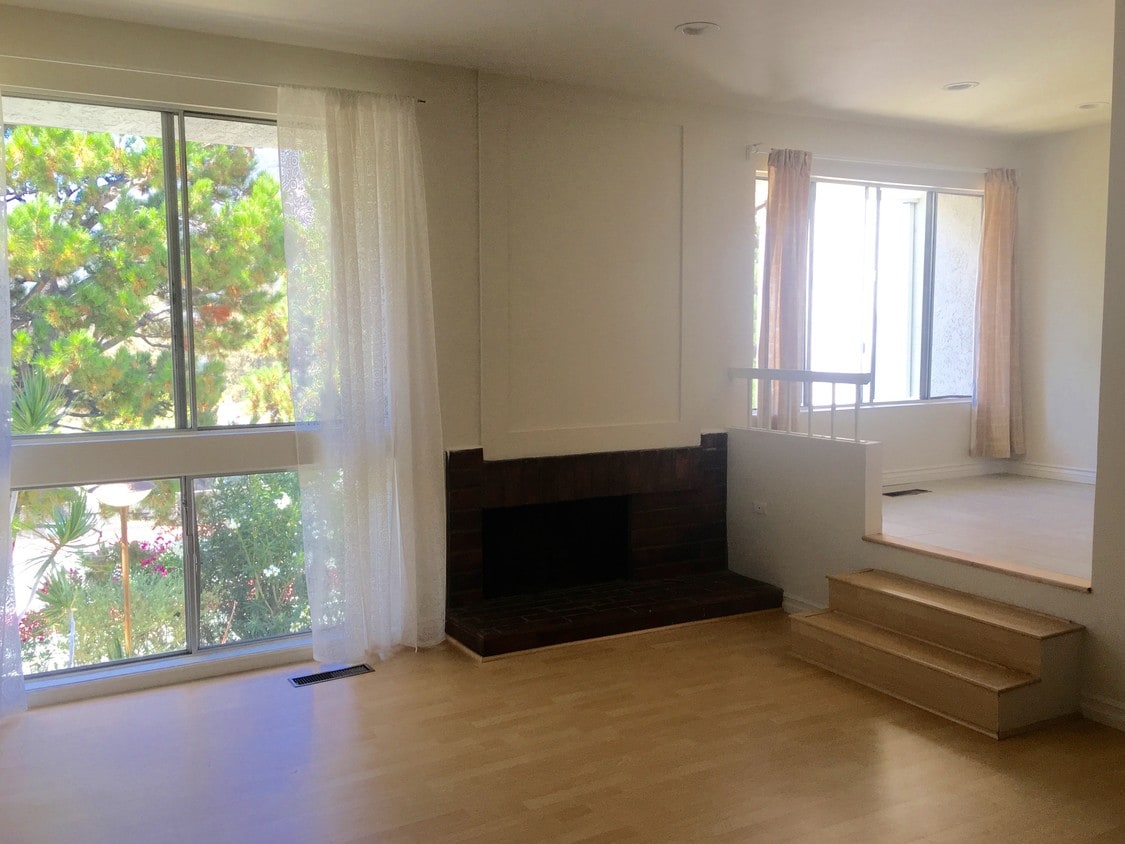 1682 Palisades Dr, Pacific Palisades, CA 90272 Townhome Rentals in