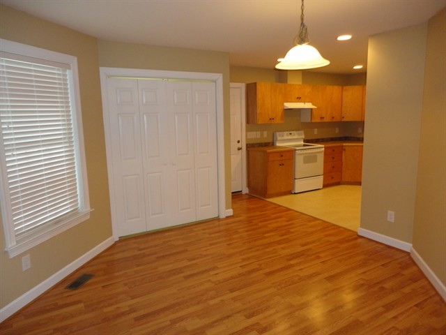 Building Photo - 5810 Colonial Dr