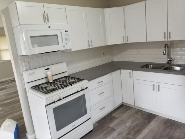 Foto del edificio - 21901 Sloman St