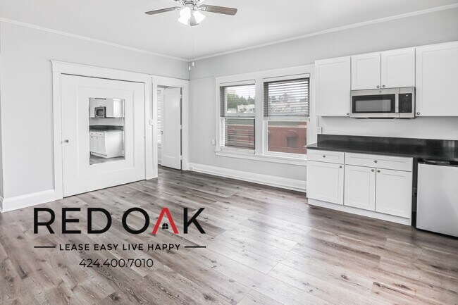 Building Photo - Remodeled Studio With Tons of Natural Ligh...
