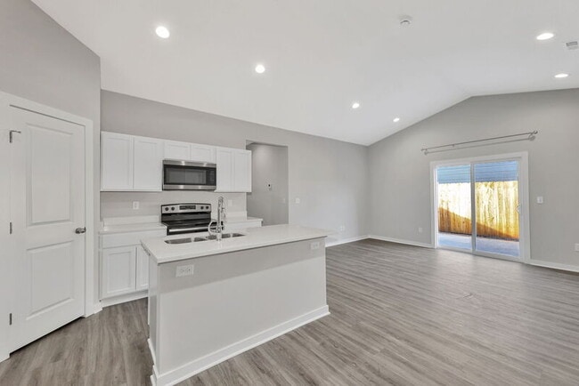 Foto del edificio - 13432 Haskell Ct