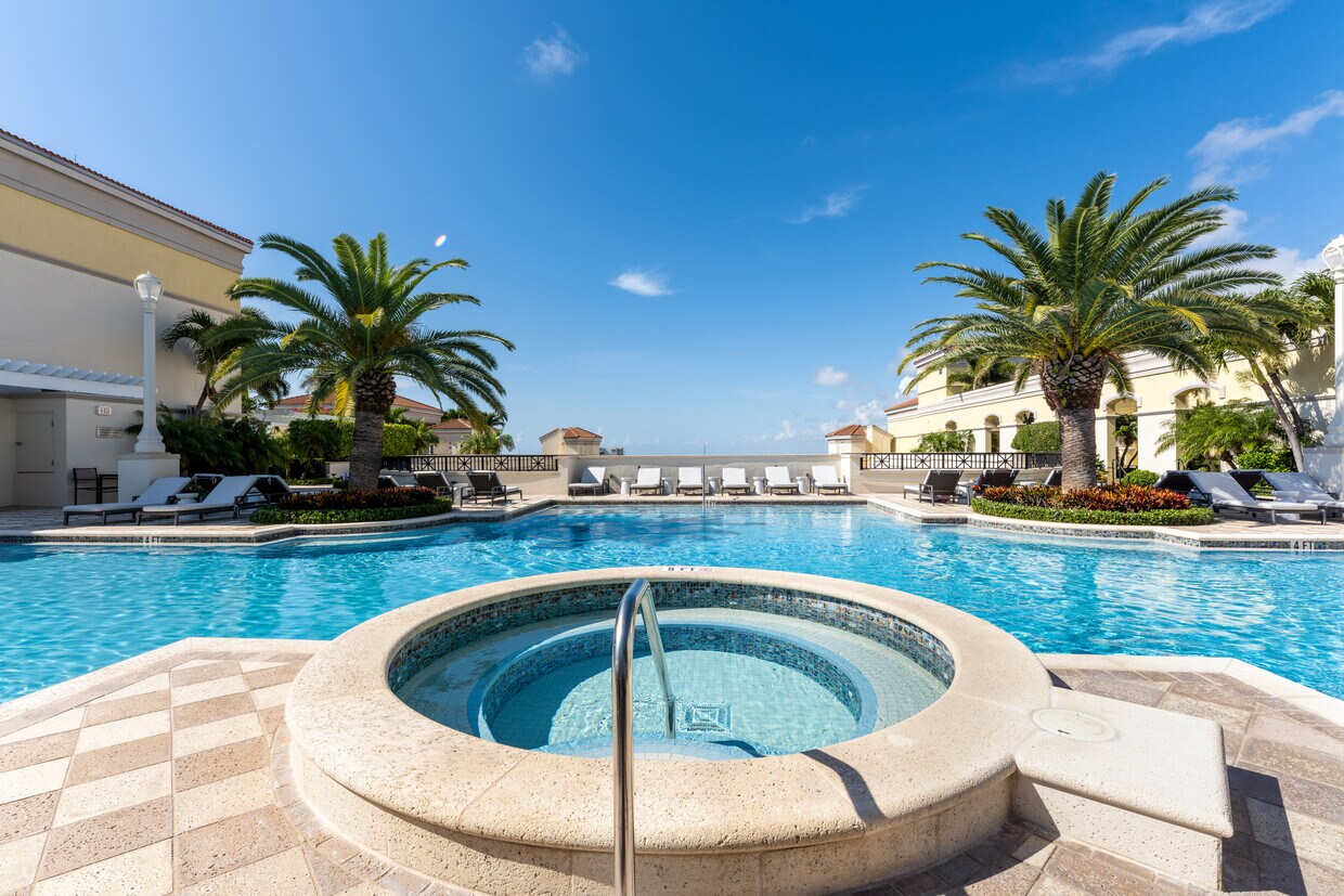Two City Plaza Pool & Spa - 701 S Olive Ave