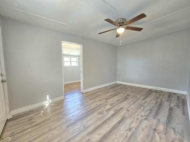 Foto del edificio - 2219 Everett St