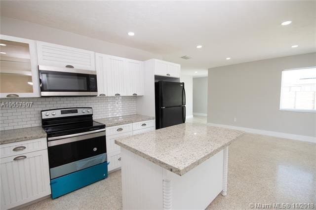 Building Photo - 9751 Bel Aire Dr